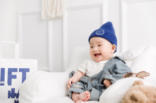 嘉鱼4个月宝宝干呕 嘉鱼4个月宝宝干呕